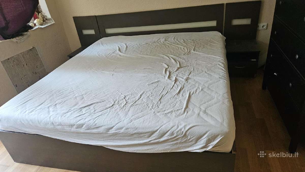 Lovos rėmas su čiužiniu 180x200