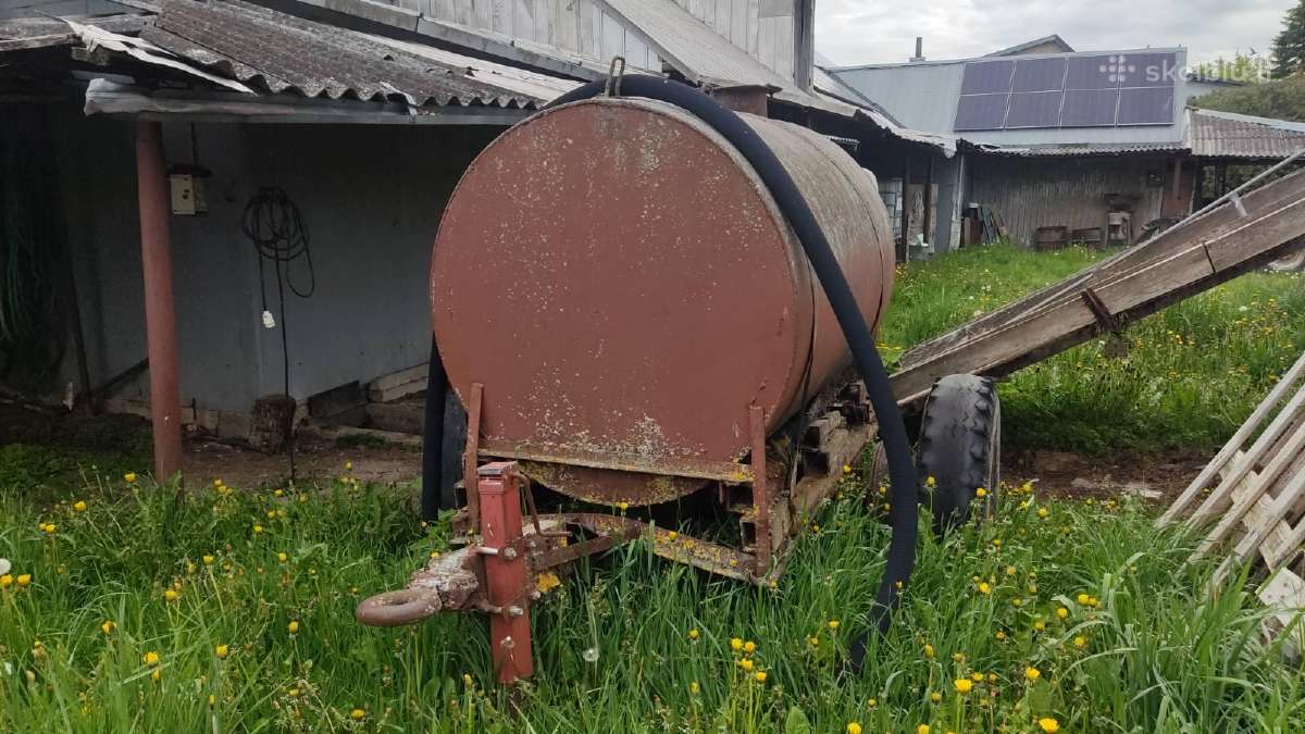 Vandens backa