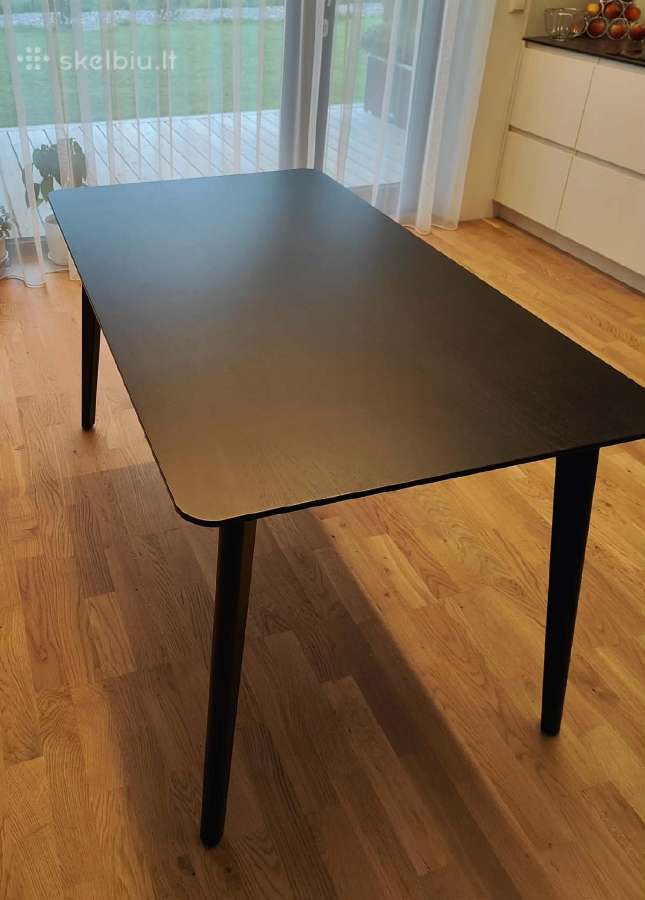 Ikea Lisabo stalas