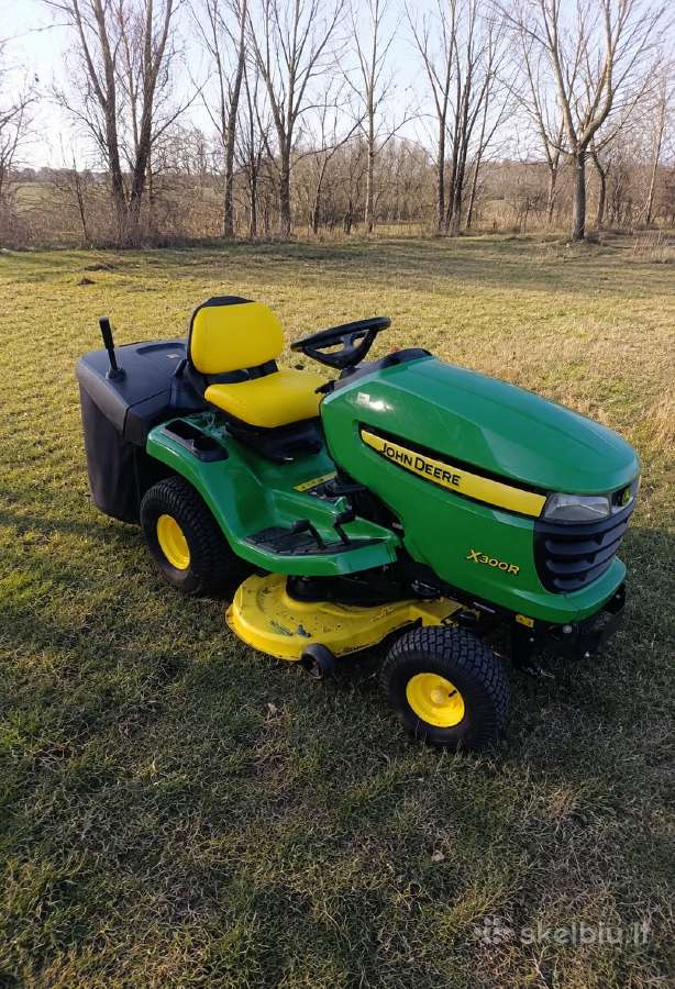 John deer X300r vejos traktoriukas