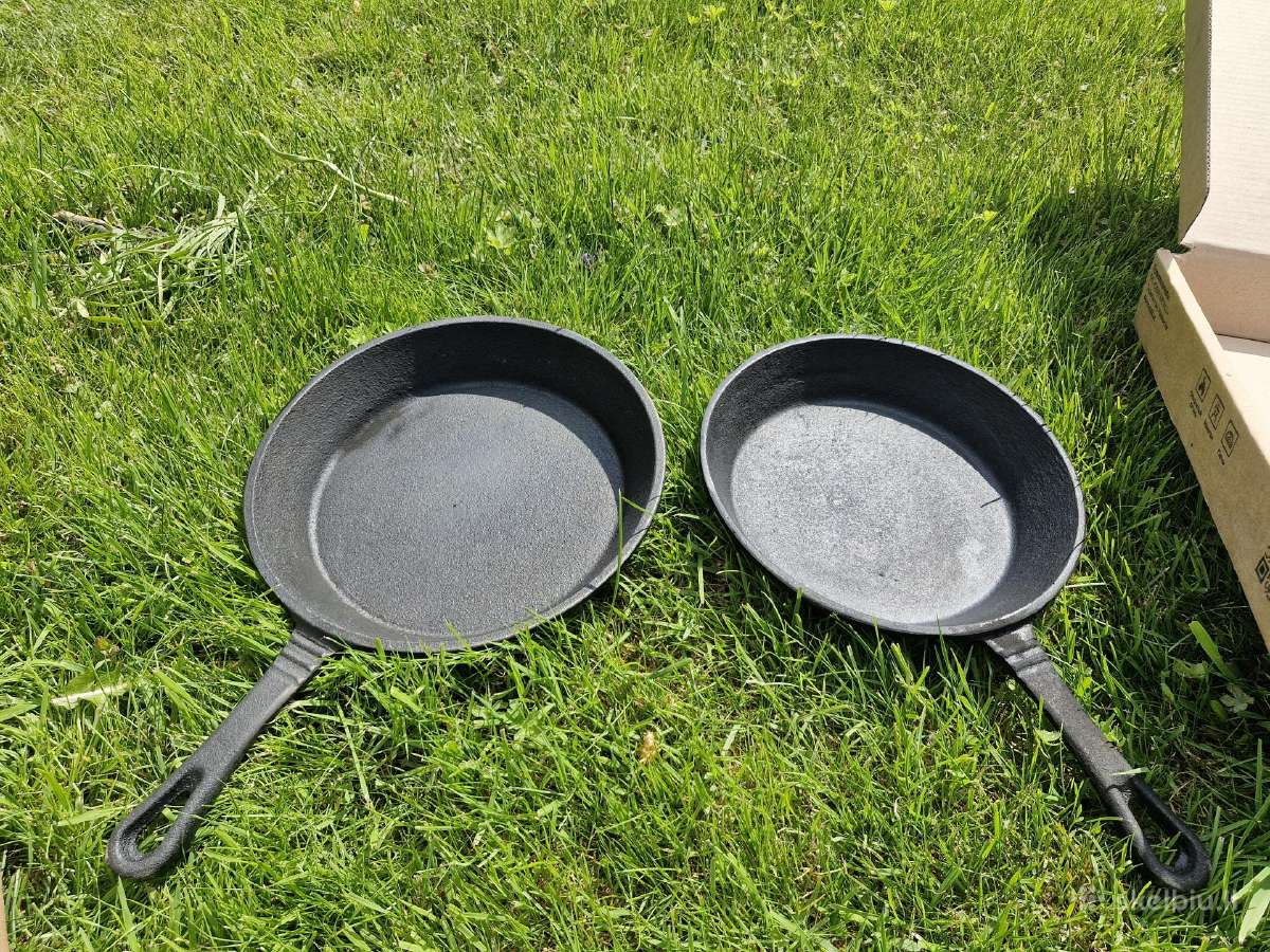 Ketaus keptuvė su lieta rankena 20, 22 cm