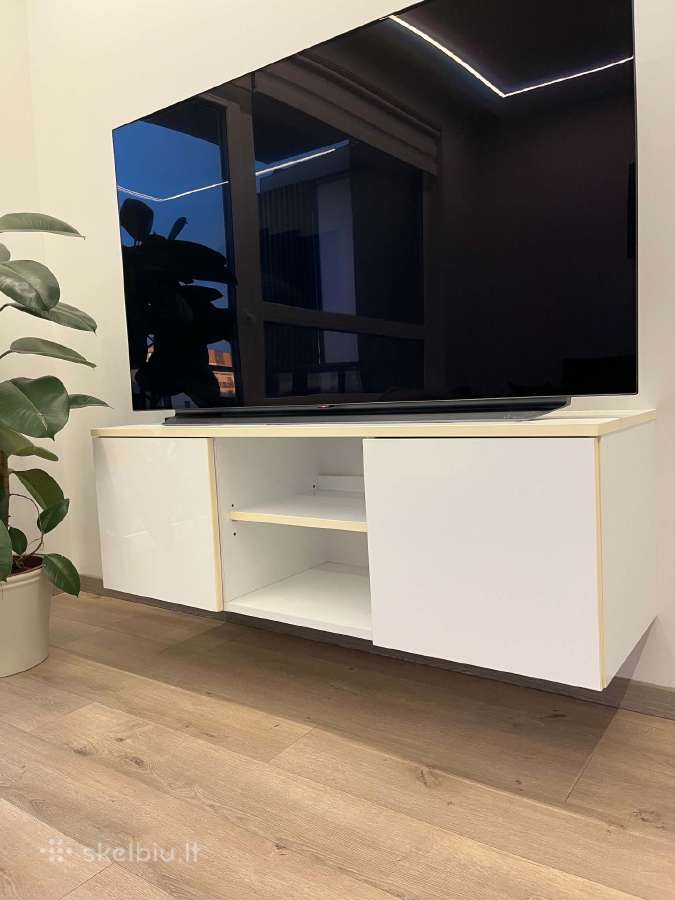 Baltas TV staliukas