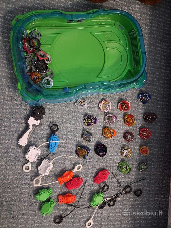 Beyblade suktukai + Beyblade Burst arena