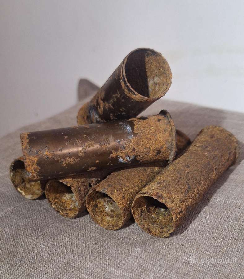 Leuchtpatrone metalinės