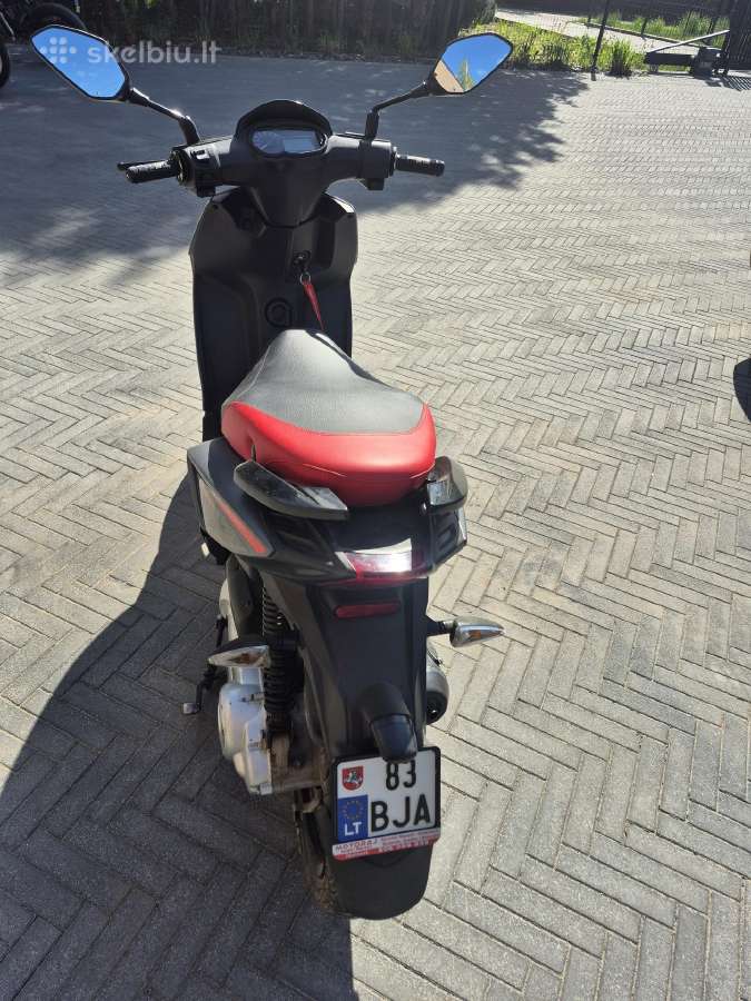 Parduodu Aprila Sr 50