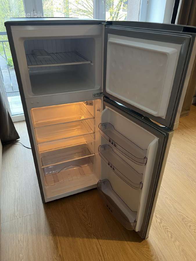 Šaldytuvas Whirlpool 122 cm auksčio .