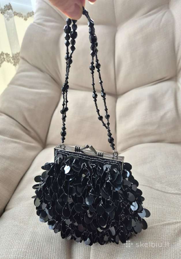 Mini juoda delninė