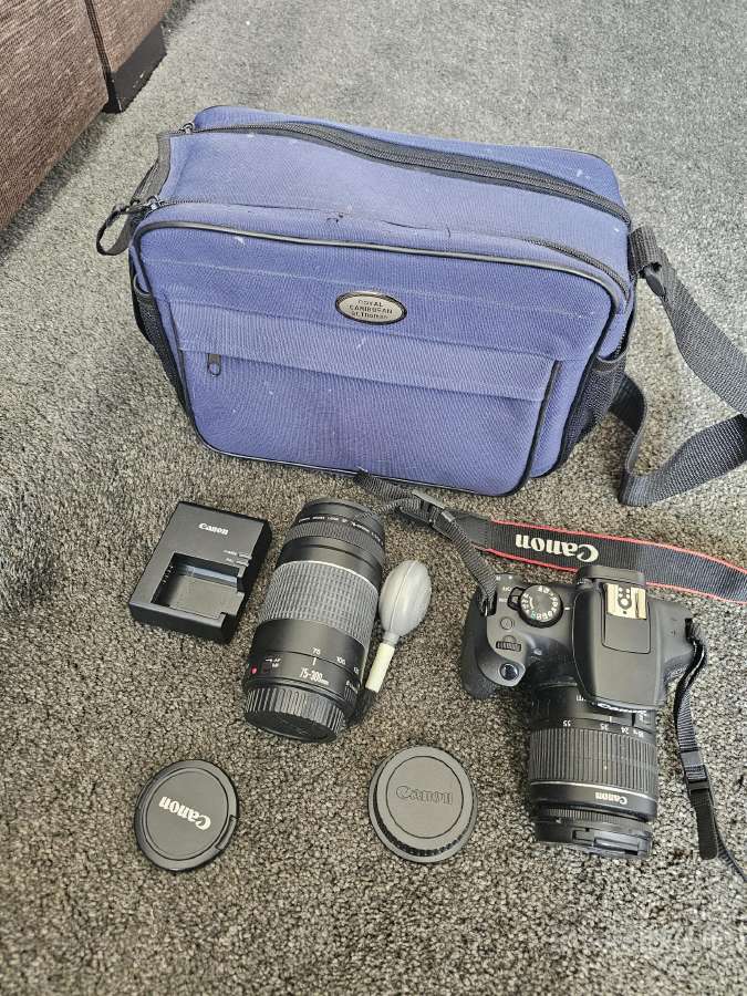 Canon EOS 1300d su Efs 18-55mm ir extra 75-300 lin