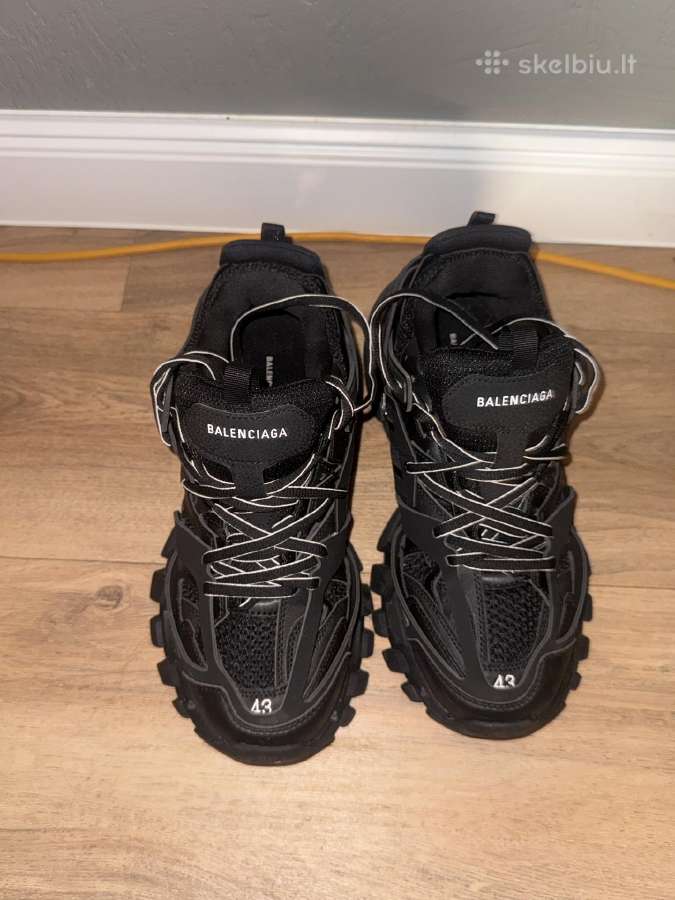 Balenciaga vyriški batai.