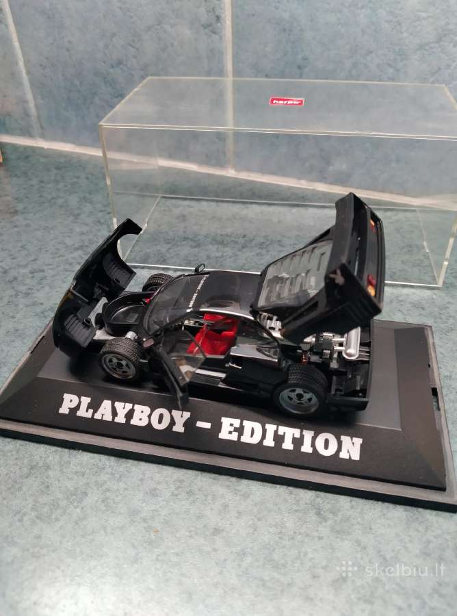 Ferrari F40 Playboy modelis mastelis 1/43