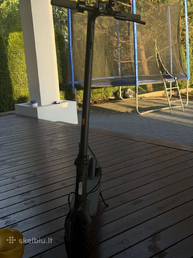 Aomi Mi Electric Scooter Essential elektrinis pasp