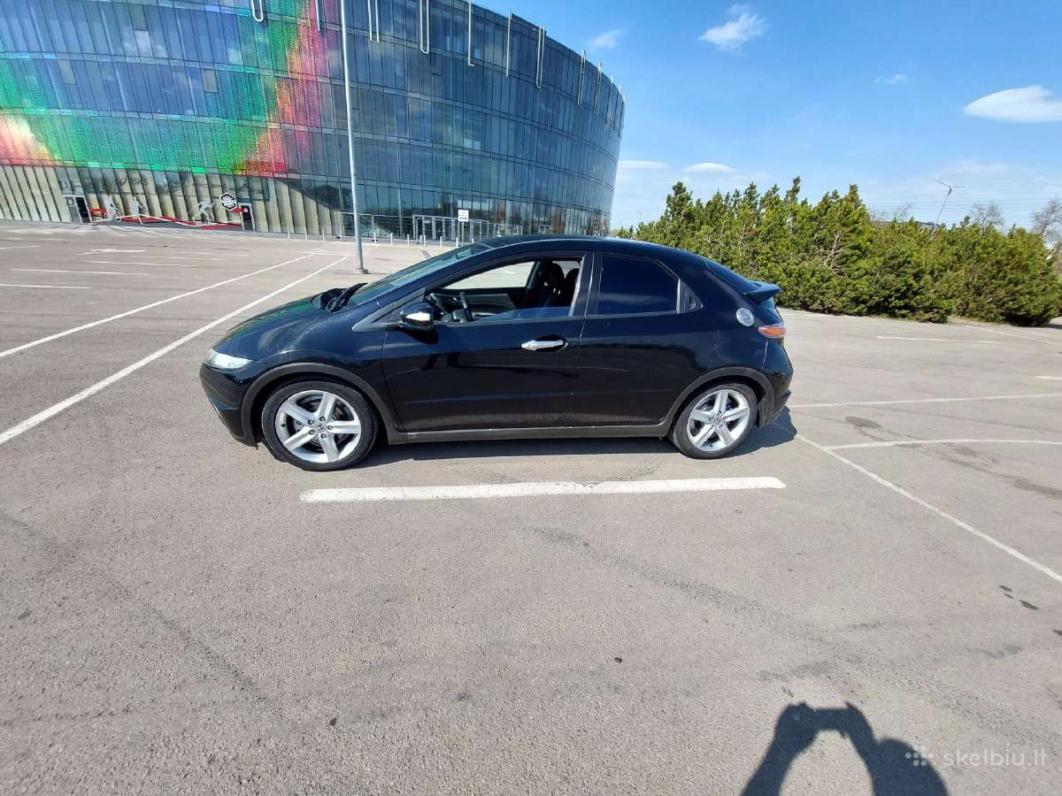 Parduodu automobilį.