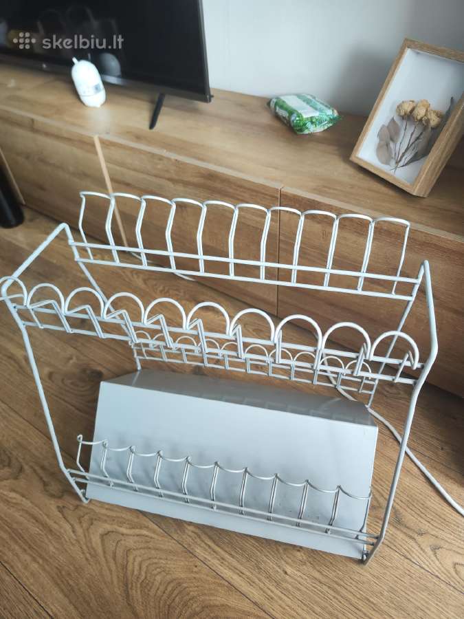 Metalinis pastatomas meškerių laikiklis
