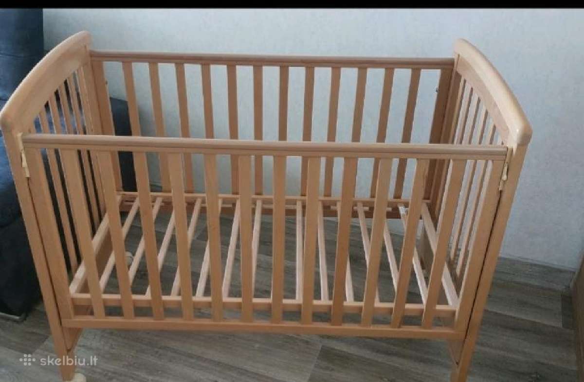 Puikios būklės lovytė+ dovana