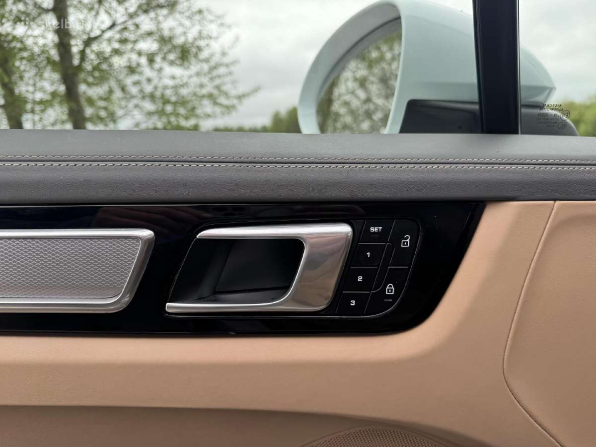 23 Porsche Cayenne S Platinum Edition Awd - nuotraukos Nr. 30