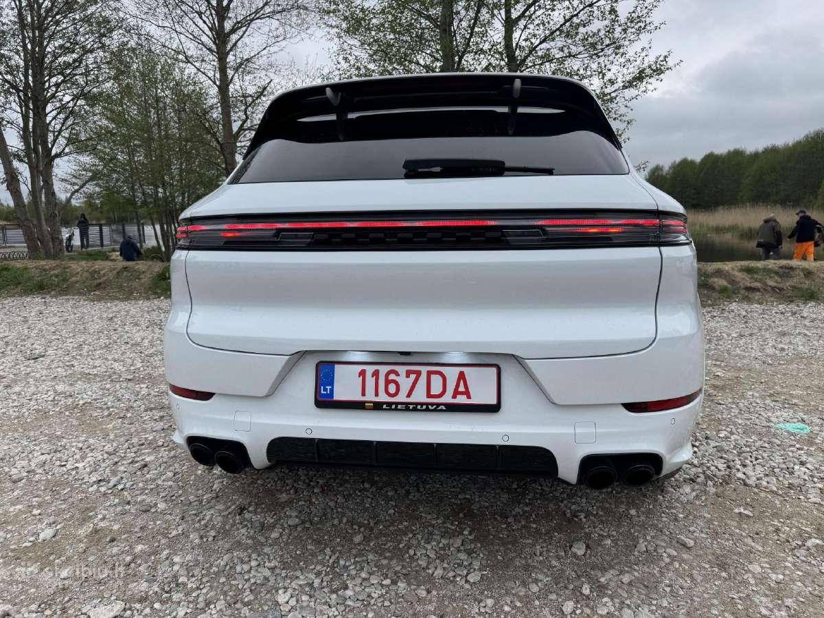 23 Porsche Cayenne S Platinum Edition Awd - nuotraukos Nr. 10
