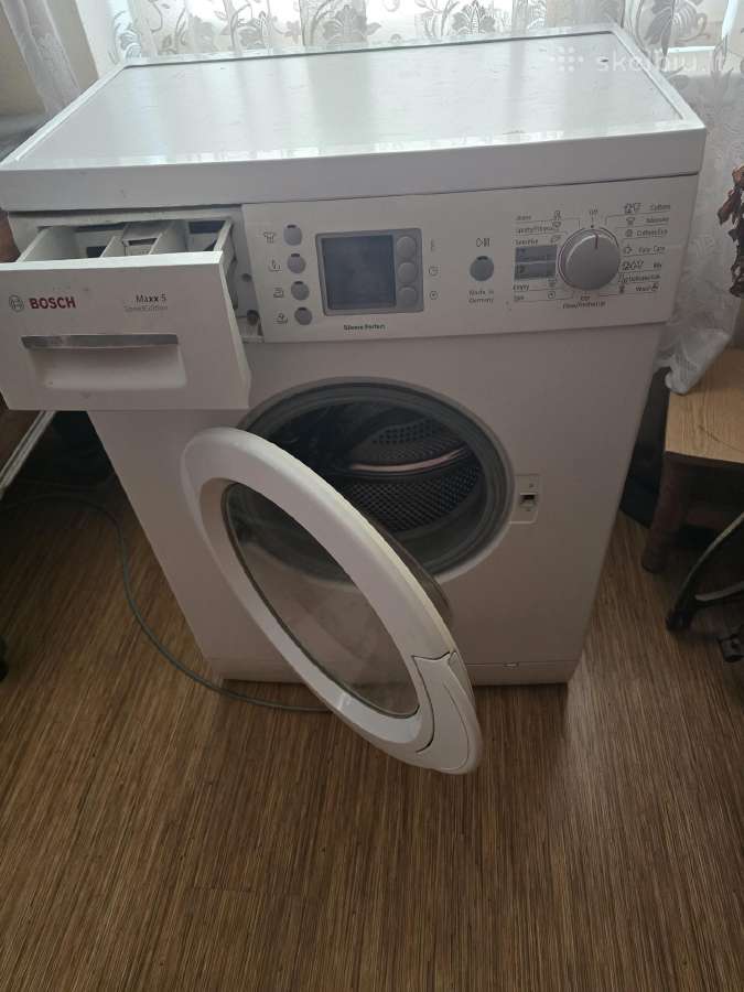 Parduodu skalbimo mašiną Bosch