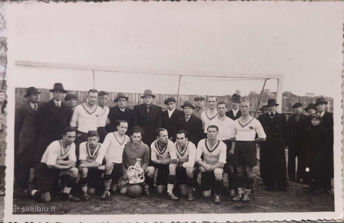 Tarpukario nuotraukos futbolas
