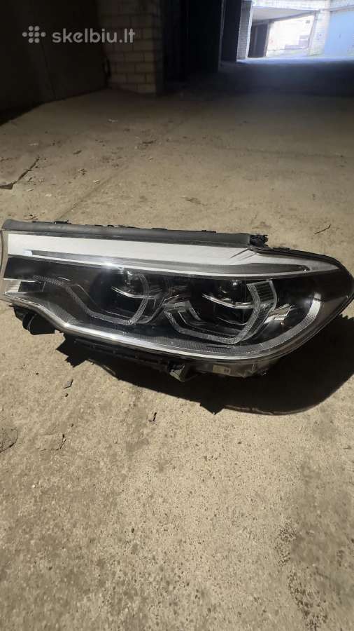 Bmw G30 kairys žibintas.