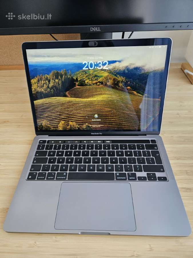 MacBook Pro 13" (M1, 16gb RAM, 256gb SSD)