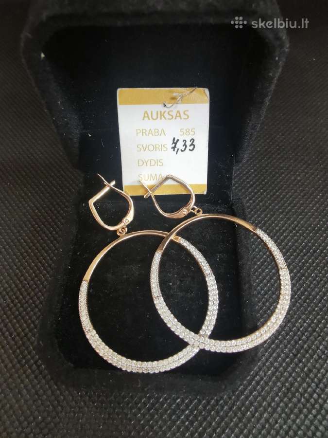 Auksiniai auskarai