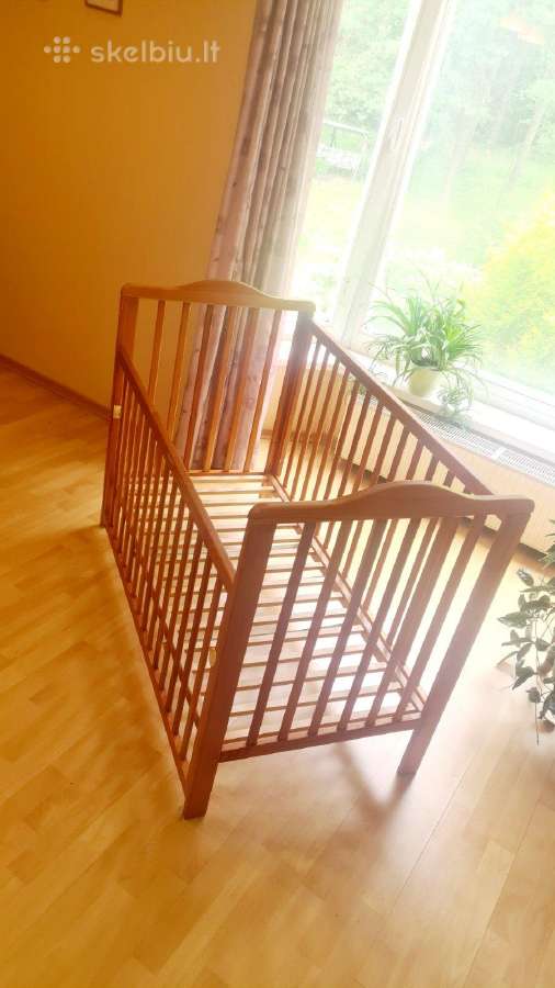 Vaikiška lovytė si čiužiniu