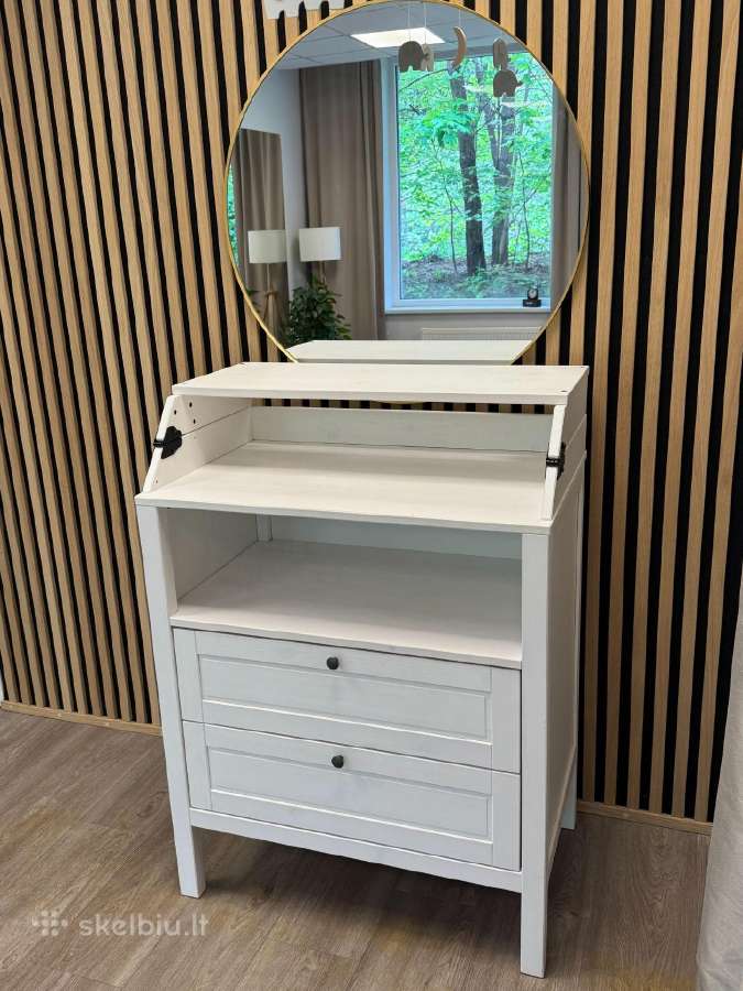 Ikea Sundvik užlenkiamas vystymo stalas-komoda