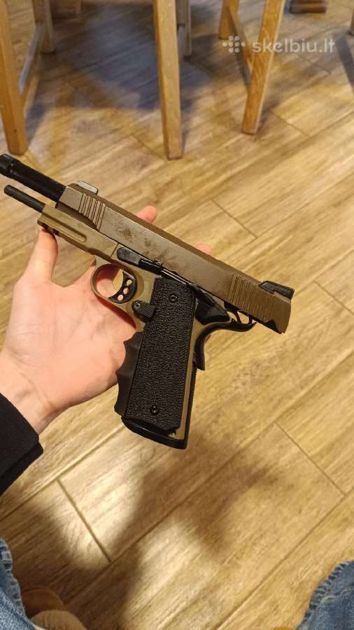 Parduodu airsoft gas blowback 1911