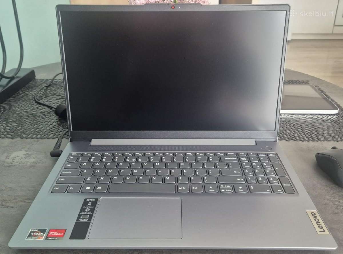 Lenovo Ideapad Slim 3 15amn8