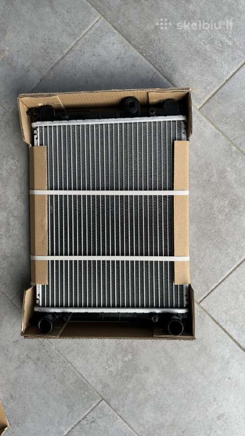 Ligier IXO 2012 radiatorius