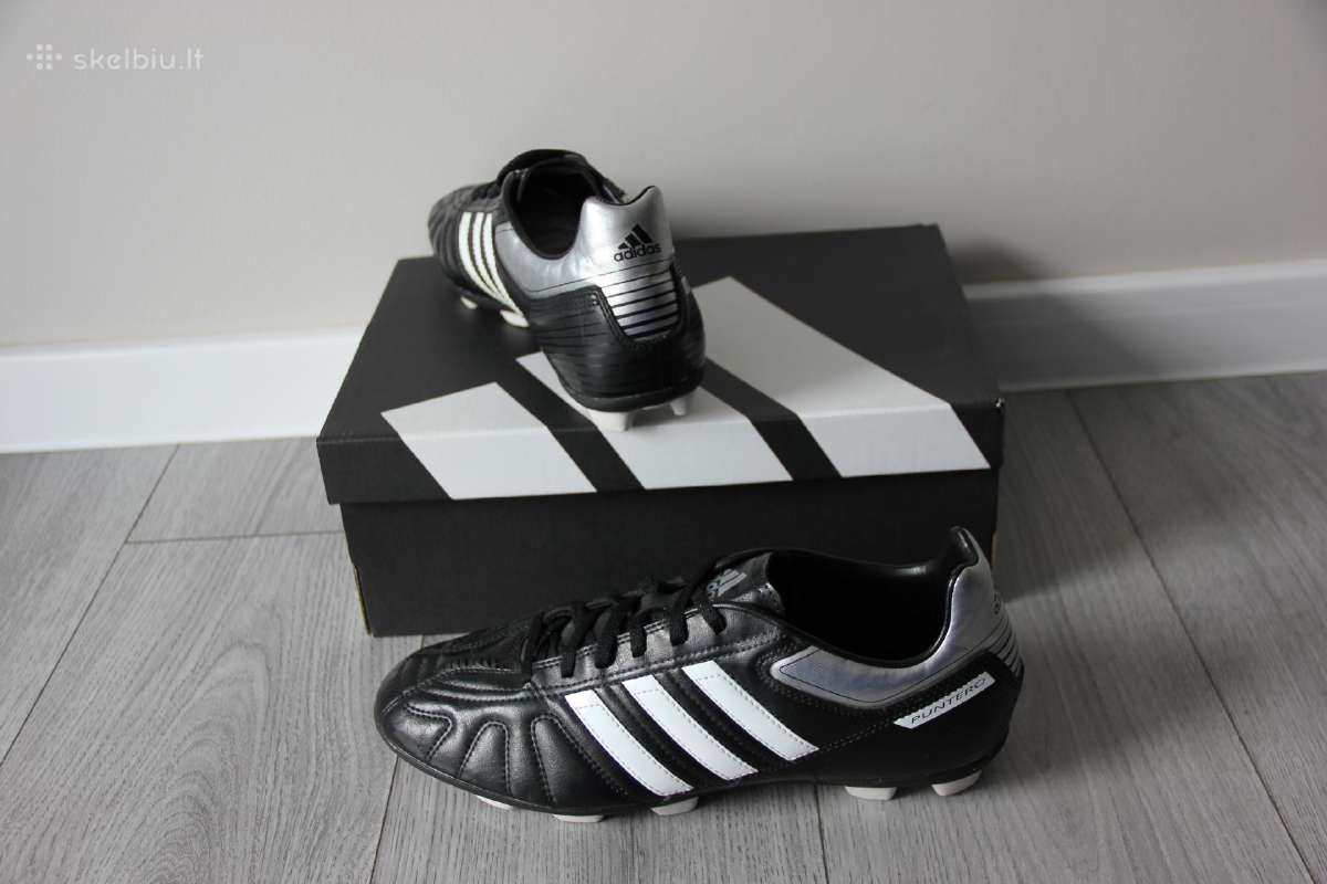 Adidas 44d futbolo bateliai