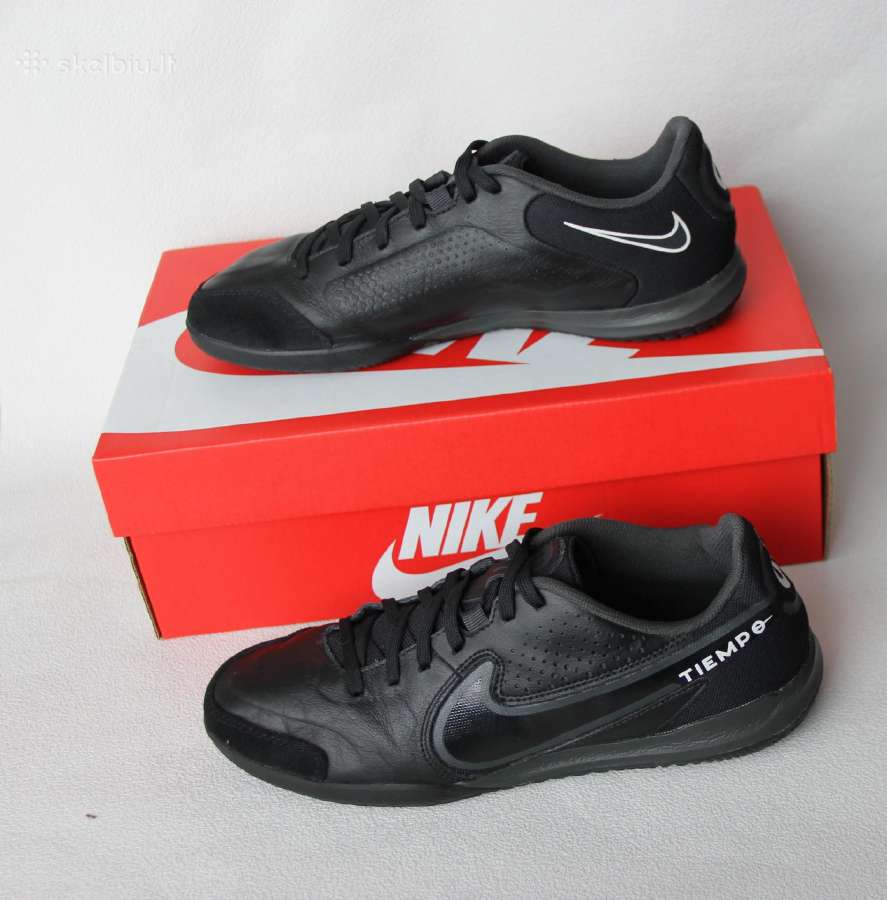 Nike 40d futbolo bateliai