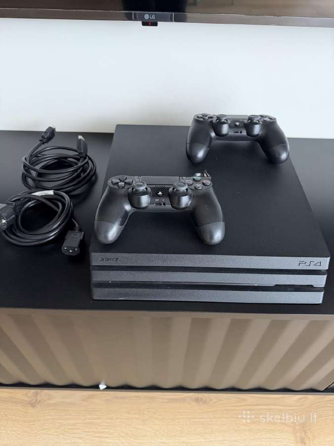 Ps4 pro 1tb atrištas