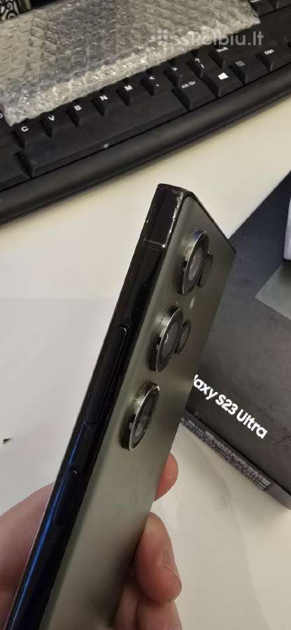 Samsung S23 Ultra 256 žalias su dežutę