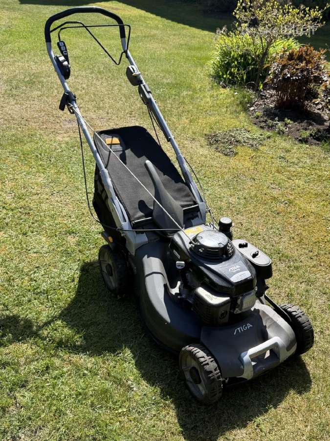 Stiga Twinclip 55 S žoliapjovė su Honda varikliu