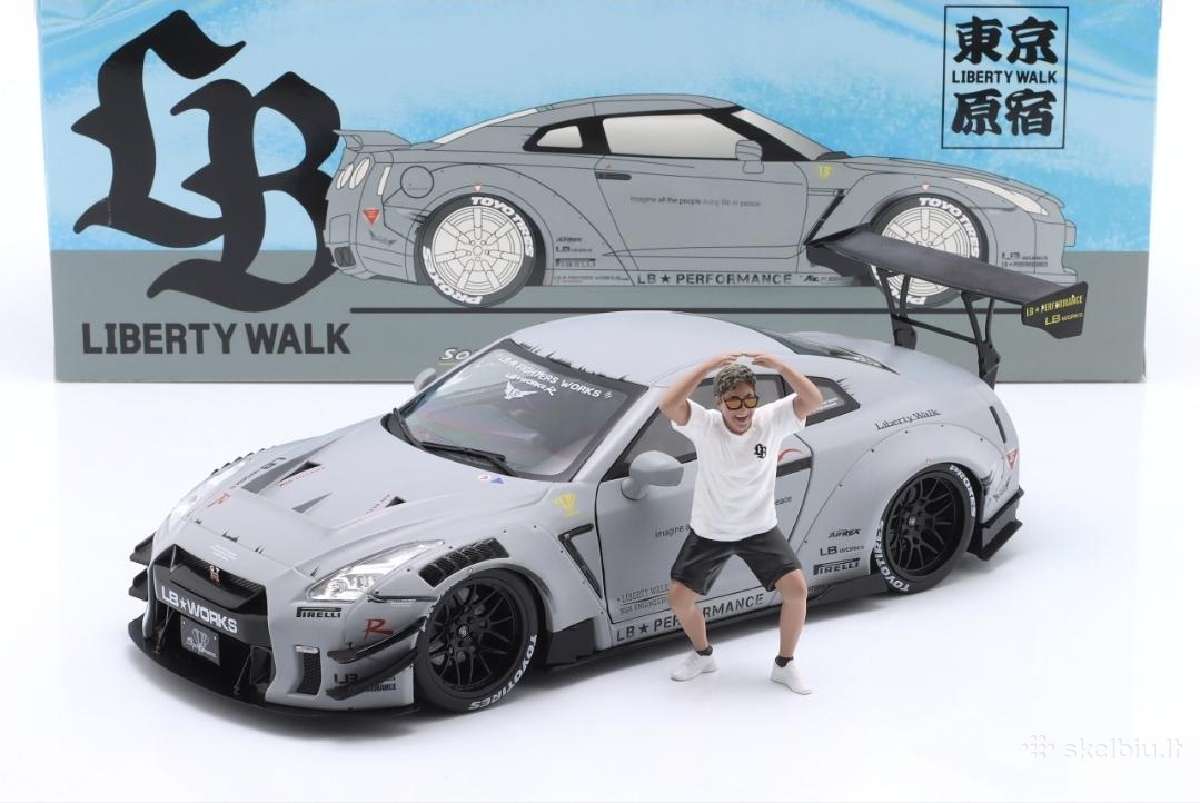 Nissan GT-r R35 + figurele Kato