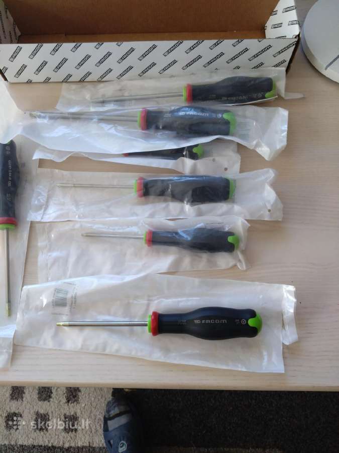Atsuktuvu komplektas facom torx +
