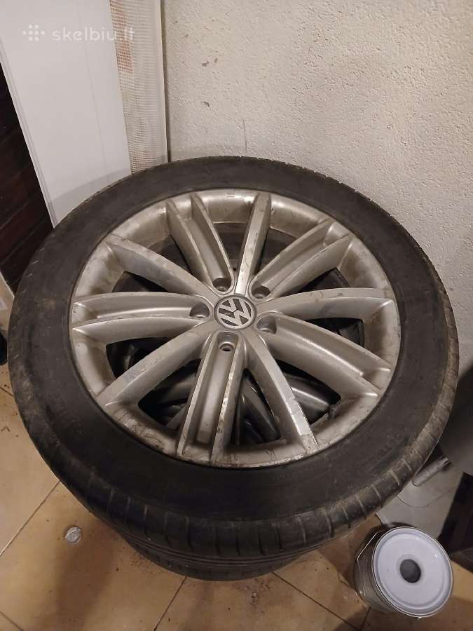 R18 su padangom