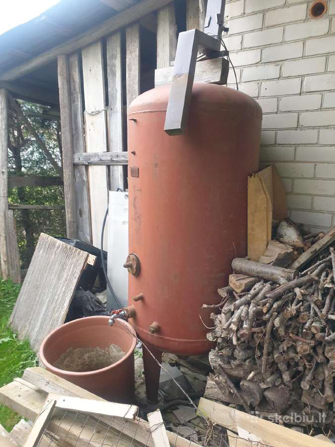Metalinė talpa bakas