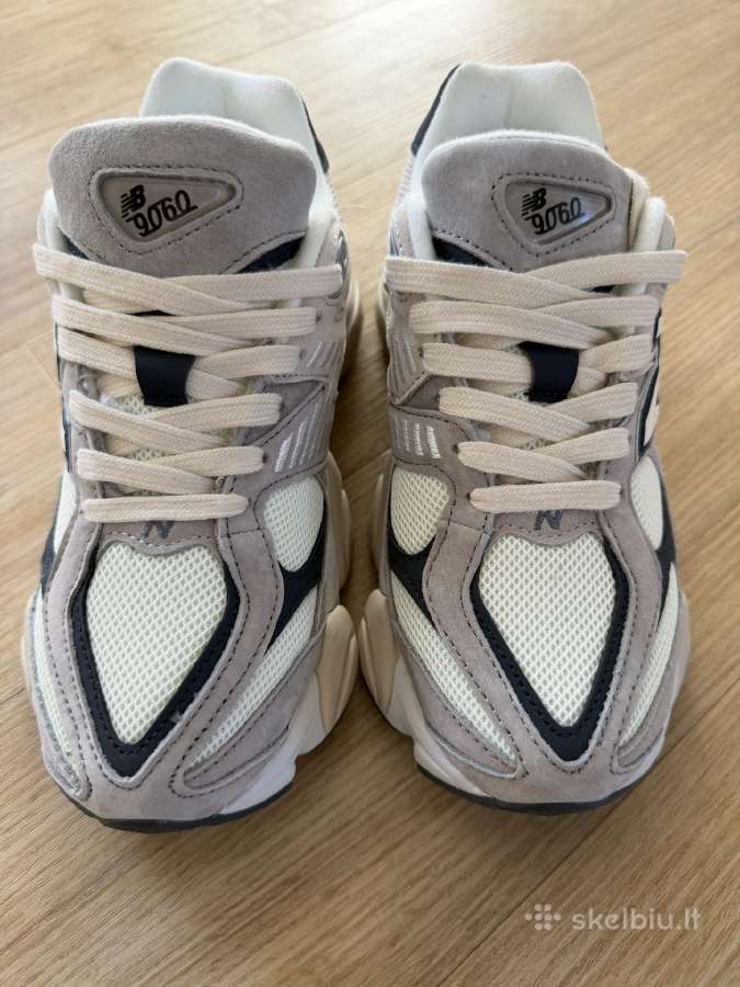 Parduodami nauji New Balance batai