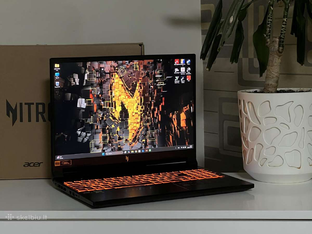 Parduodamas Acer Nitro V16 su Rtx 5070, 2k 180hz.