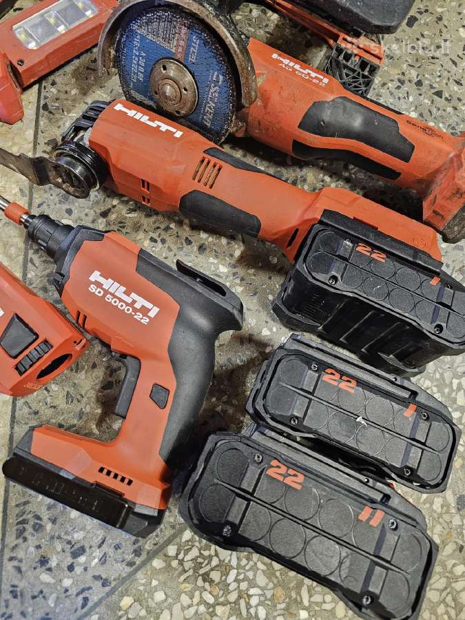 Hilti nuron 5 irankiu komplektas su 3 baterijom - nuotraukos Nr. 2