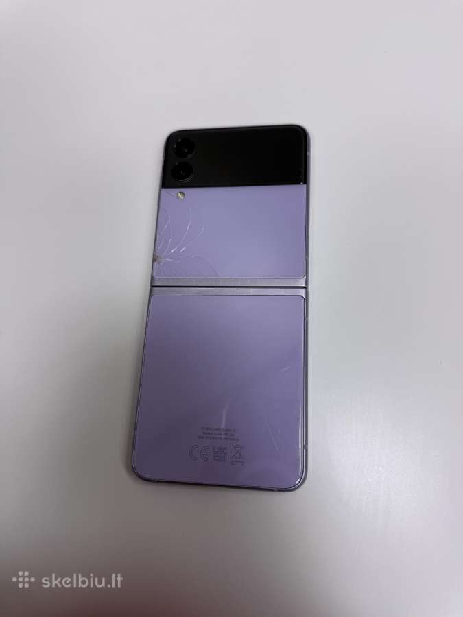 Samsung Z Flip3 dužęs