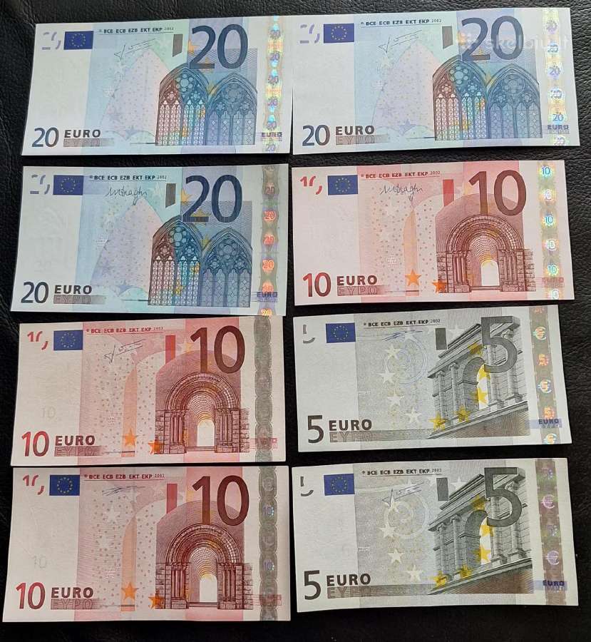 Euro banknotai nominalai 5-10-20 2002m