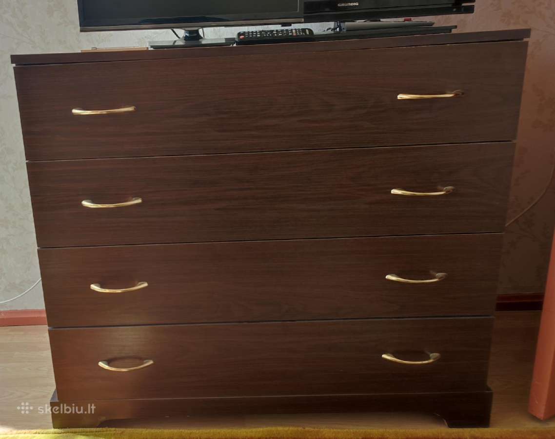Parduodu naudotą komodą