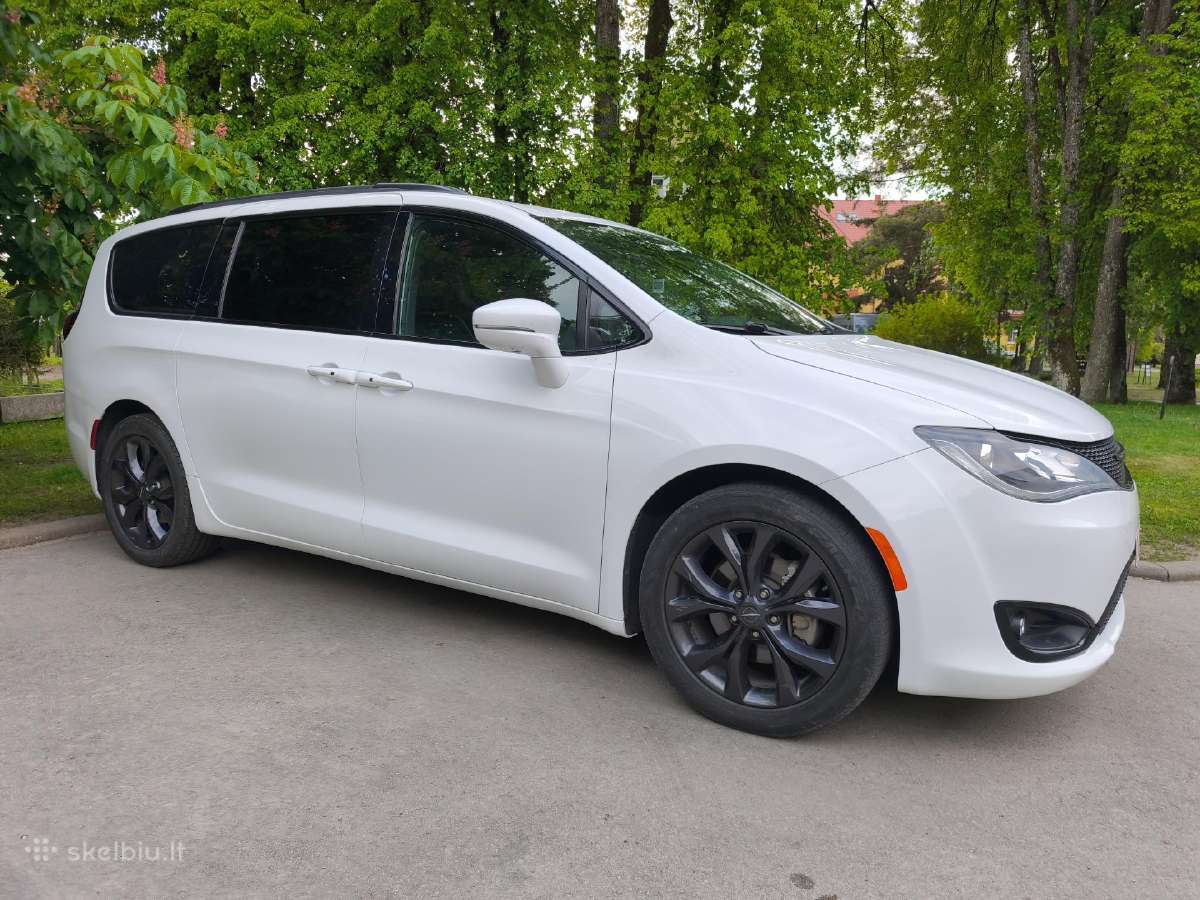 Chrysler Pacifica Limited S