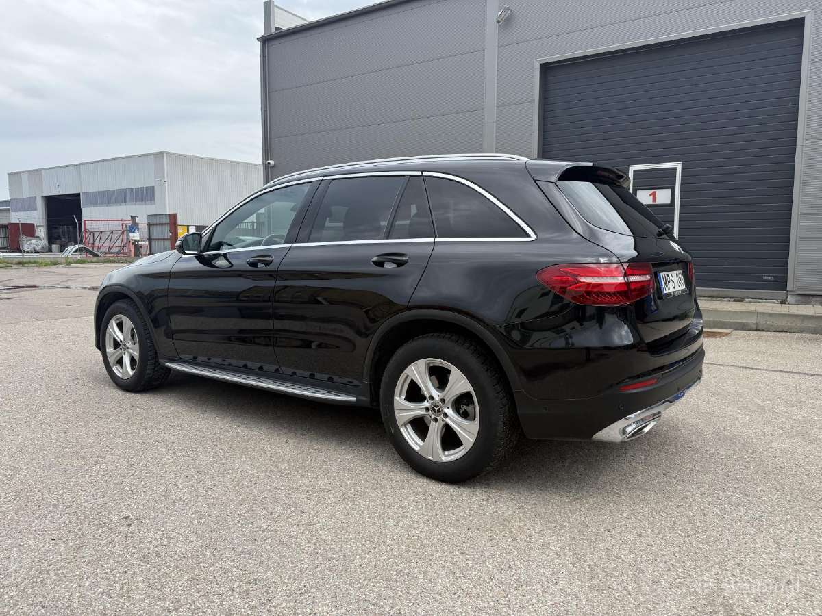 Mercedes Benz Glc 220d 4 Matic - Juoda spalva - nuotraukos Nr. 22