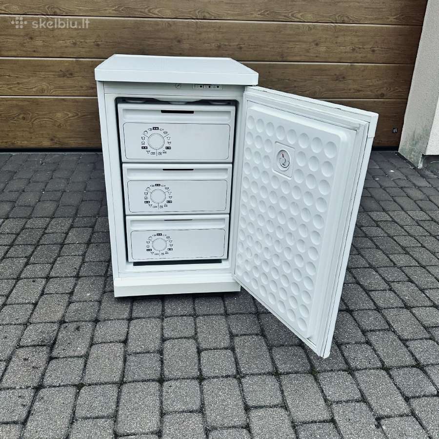 Tvarkingas šaldiklis 85cm. aukščio.