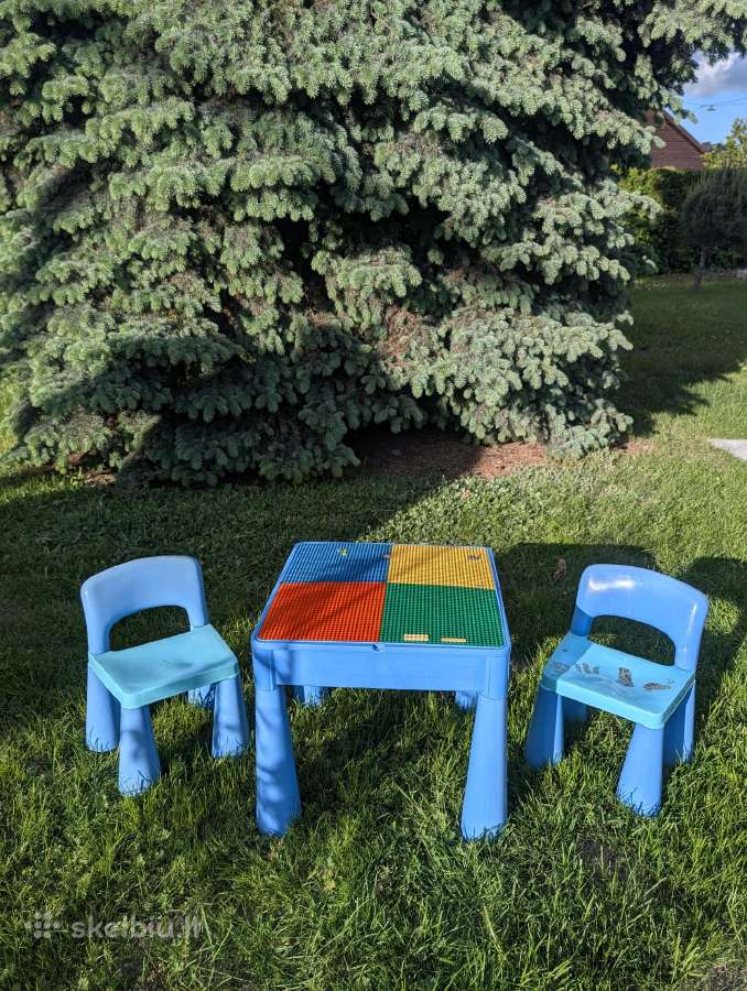Vaikiškas staliukas su kėdėmis