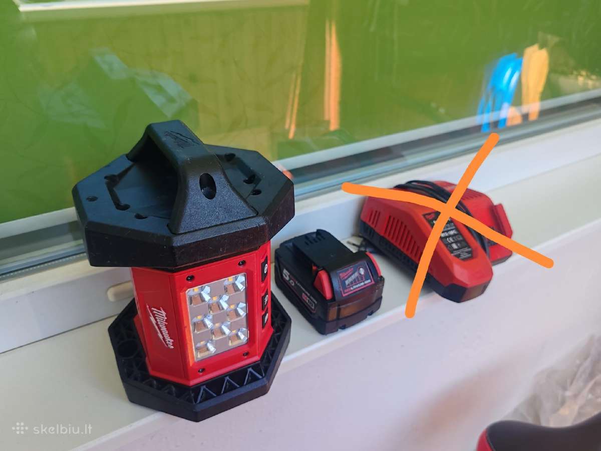 Milwaukee m18 LED + baterija